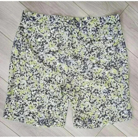 Greg Norman Attack Life Men's Golf Shorts Size 38 Green Grey White - Picture 3 of 10